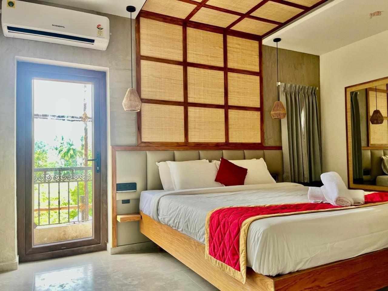Hotel Castle Manor - Auroville Beach Pondicherry Eksteriør bilde